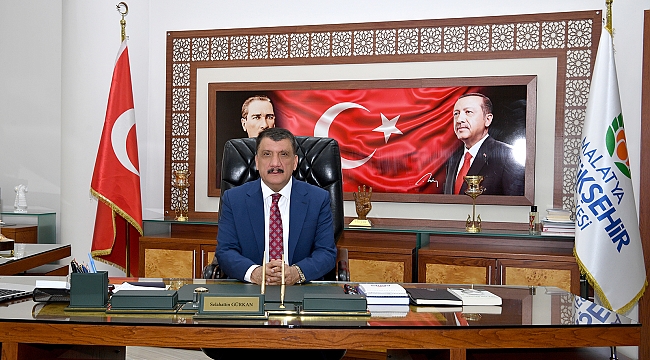 İTFAİYE ÇALIŞANLARININ GAYRETLERİ HER TÜRLÜ TAKDİRİN ÜSTÜNDEDİR